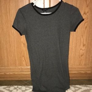 Black and grey t shirt